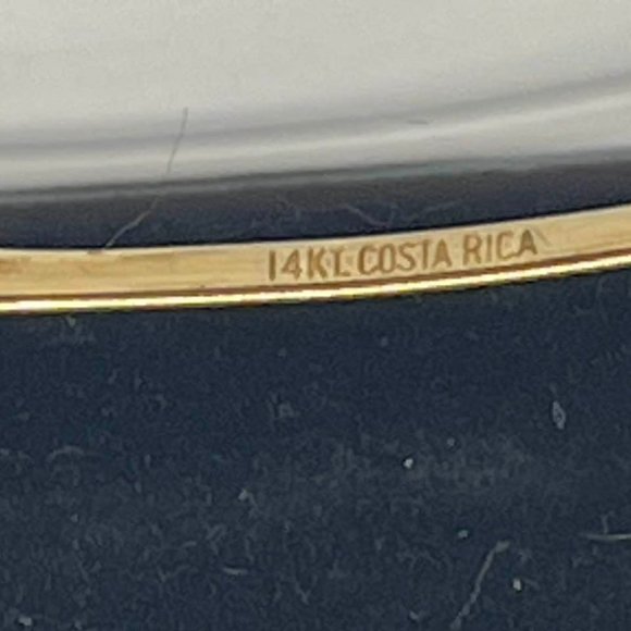 Eternalgold 14K Yellow Gold Oval Bangle Bracelet - Women - medium-large - Picture 14 of 16